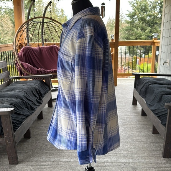 Eddie Bauer | Chutes Plaid Fleece Shirt Jacket/ Shacket - Picture 4 of 8